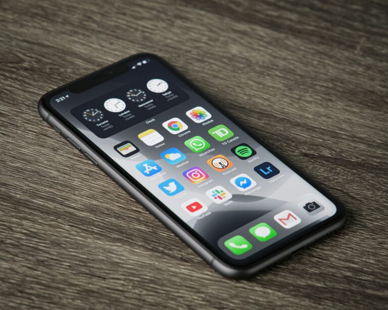 How to Screen Record with Sound on iPhone (2024 Guide)